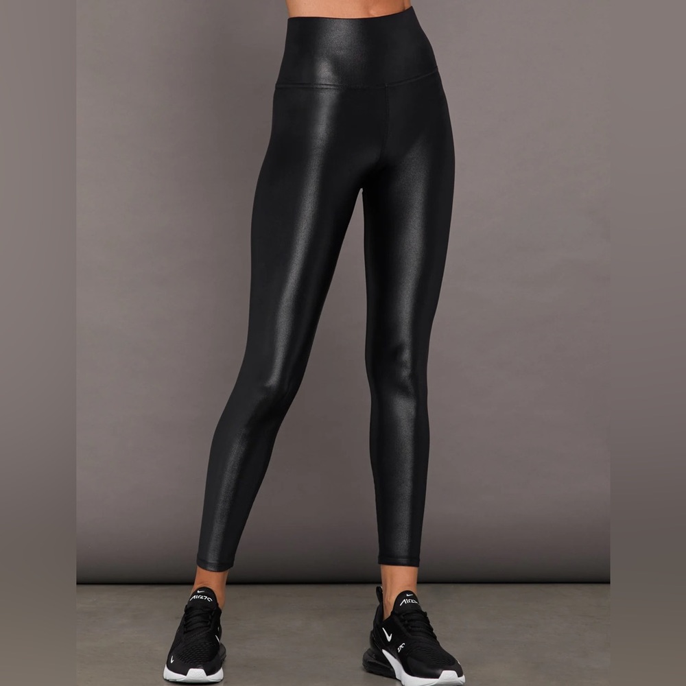 Carbon38 Takara shine high waisted black leggings